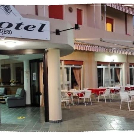 Hotel Svizzero サンジネート エクステリア 写真