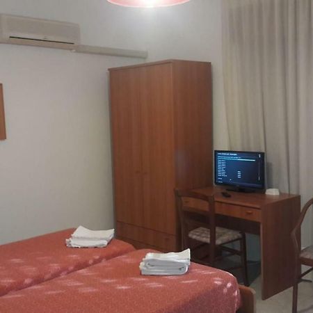 Hotel Svizzero サンジネート エクステリア 写真