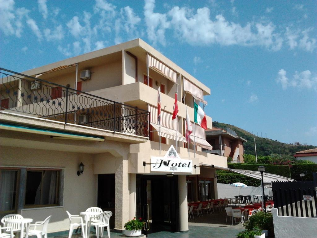Hotel Svizzero サンジネート エクステリア 写真