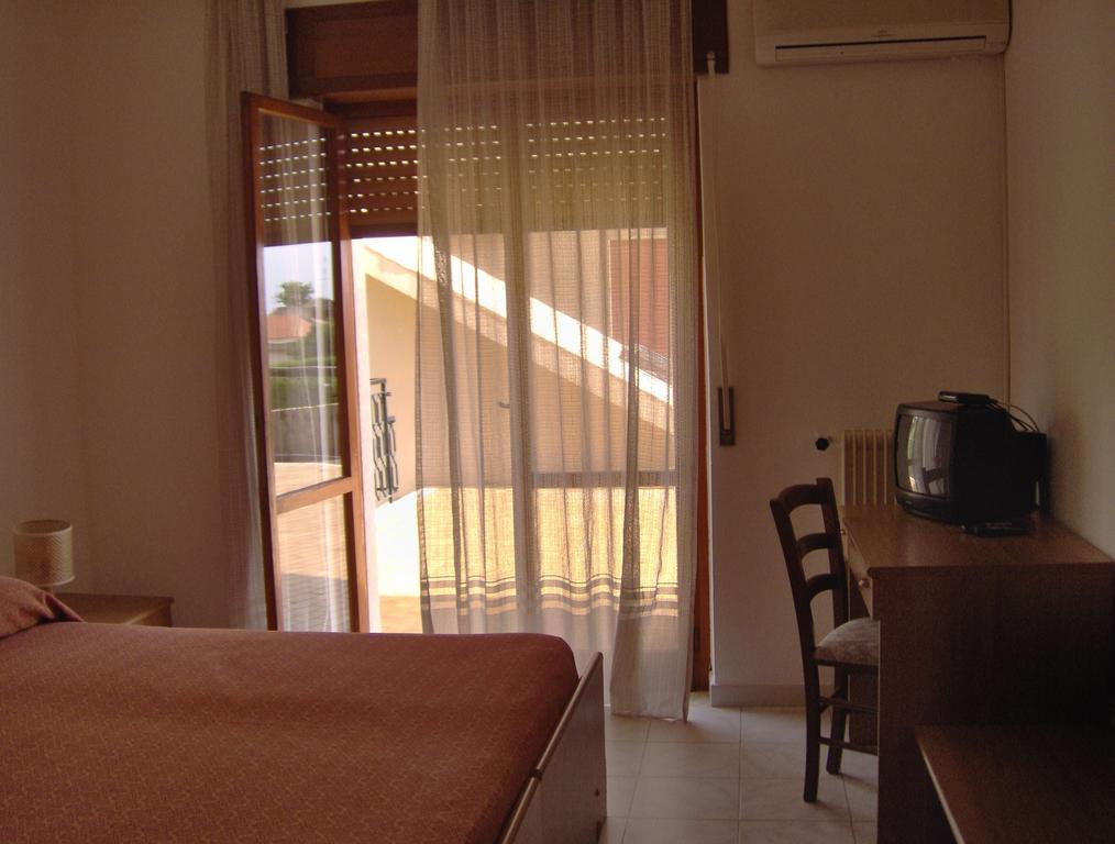 Hotel Svizzero サンジネート 部屋 写真